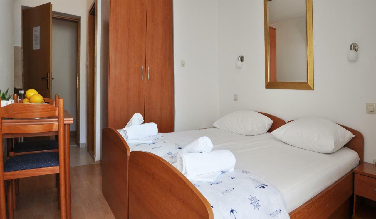 Sunrise Apartments And Studio Apartments Lokva Rogoznica Exterior foto